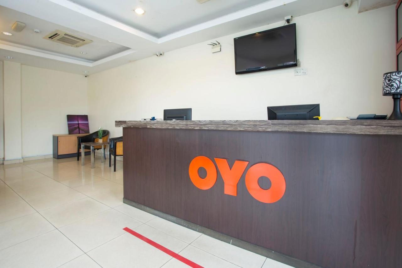 Oyo 89966 Green World Hotel @ Seri Putra Kajang Dış mekan fotoğraf